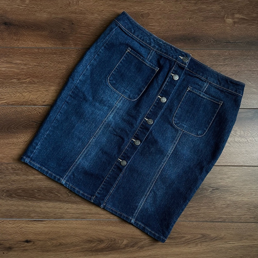 Denim skirt